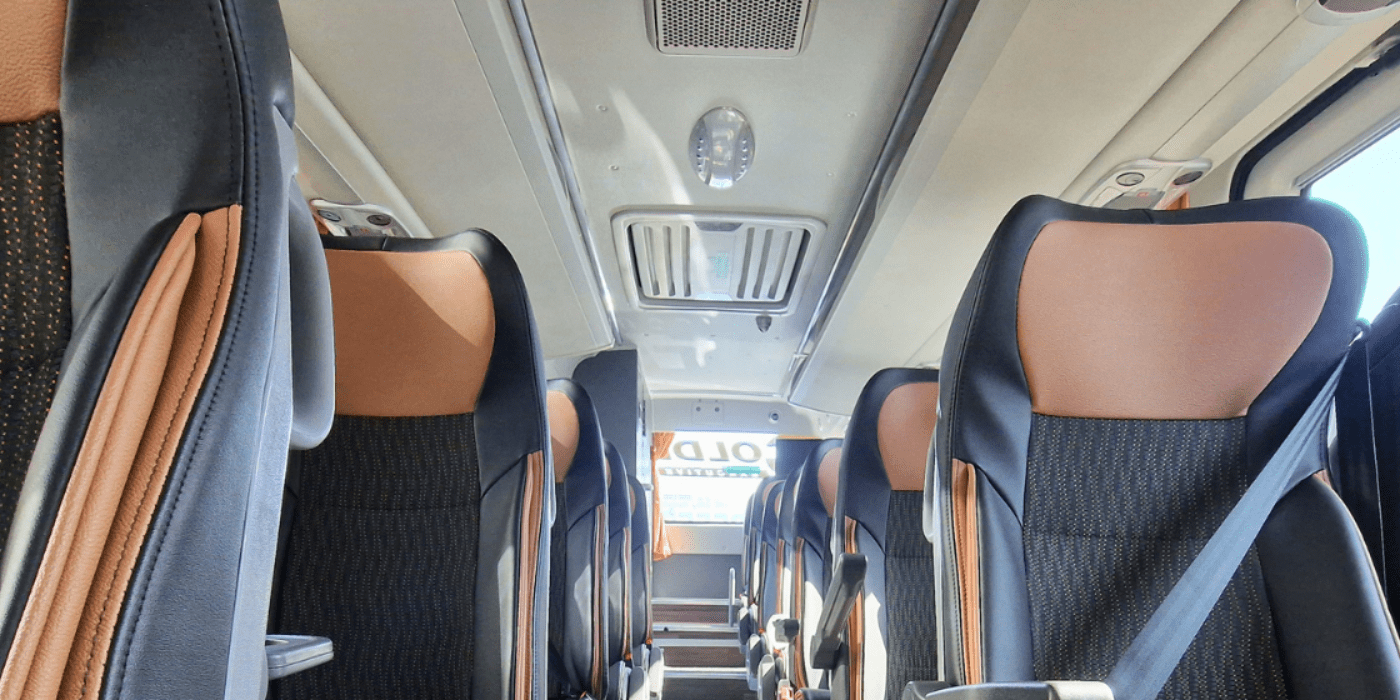 Group Airport Transfers Minibus vs Three Minicabs Group Airport Transfers Minibus vs Three Minicabs