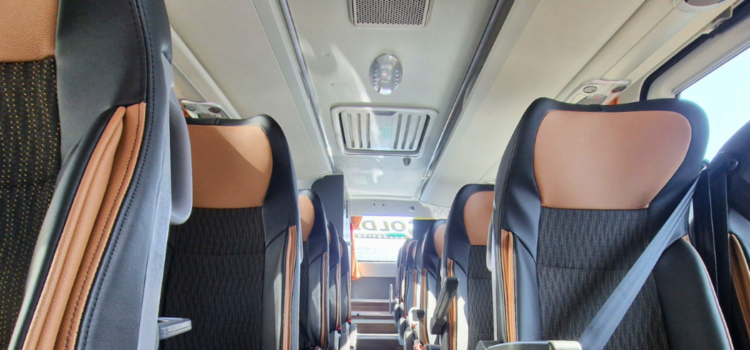 Group Airport Transfers Minibus vs Three Minicabs Group Airport Transfers Minibus vs Three Minicabs